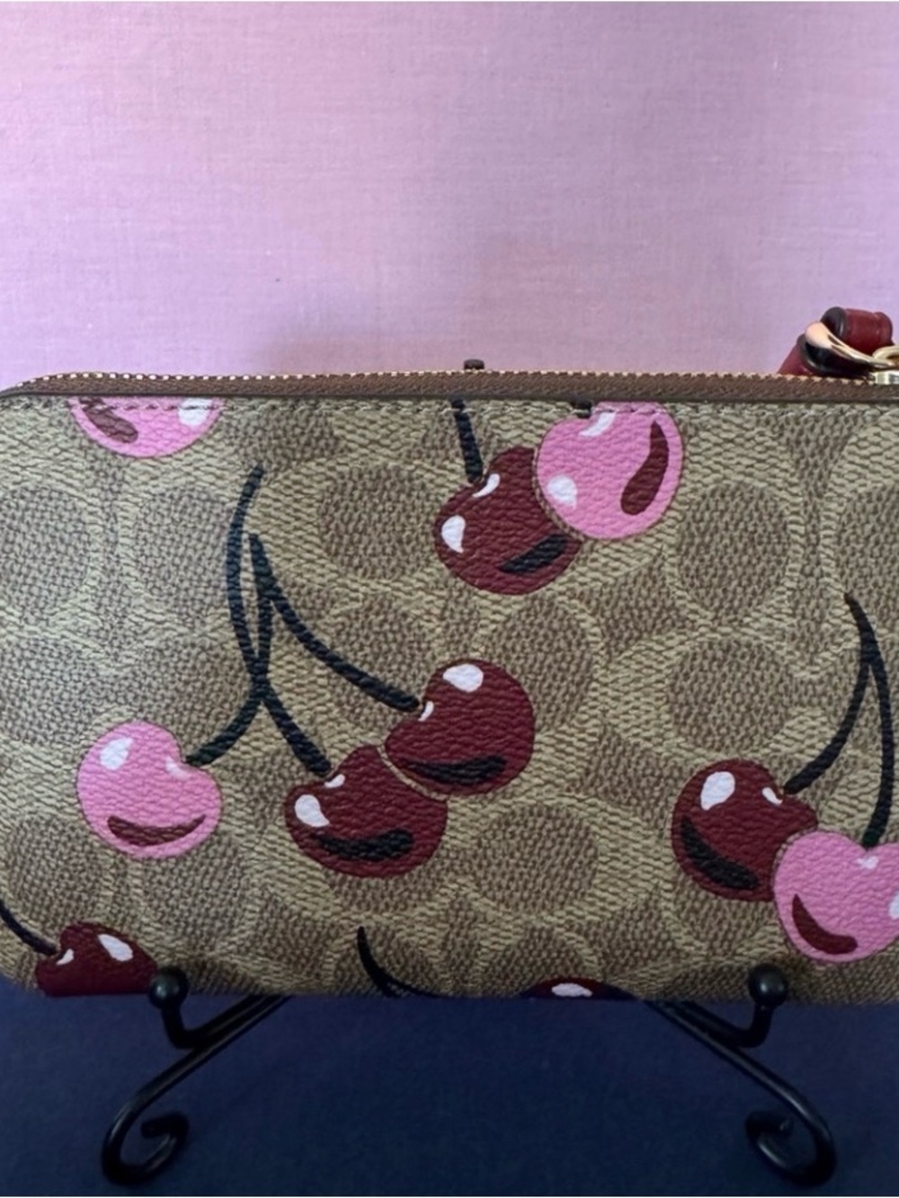 NWT Coach Ltd Ed Cherry Print corner zip wristlet - Picture 2 of 3